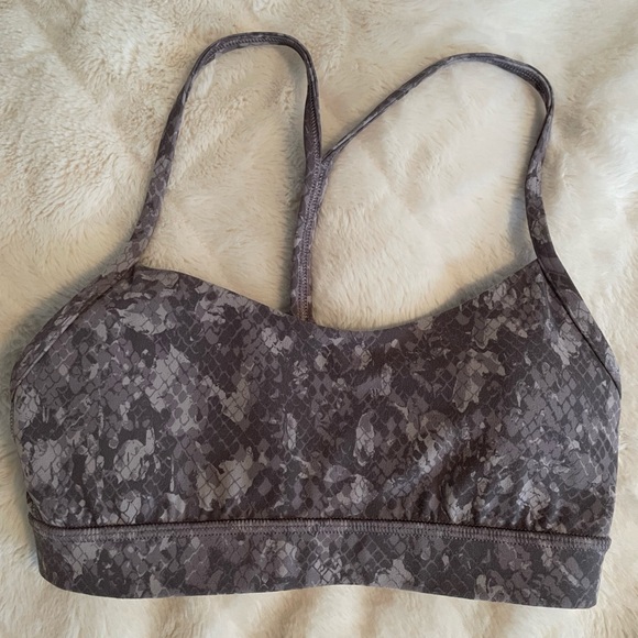 Lululemon Flow Y Nulu Bra in Hideaway Camo Lunar Rock Multi - Picture 6 of 8